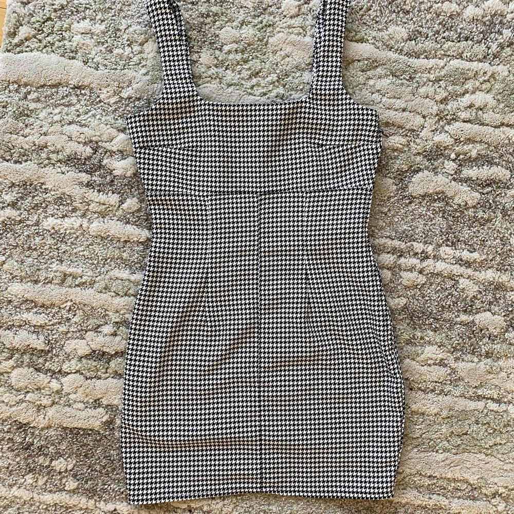 Houndstooth 90s style mini dress